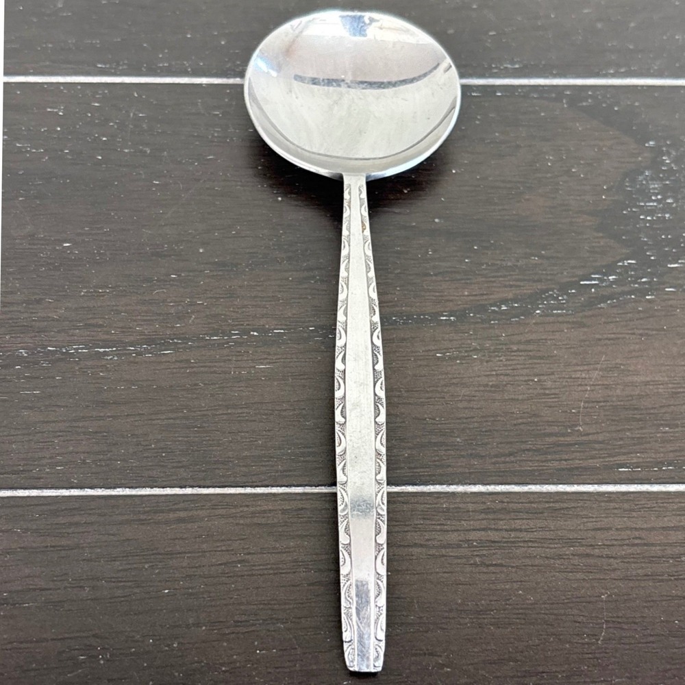 International Silver | Luxury Stainless | INS174 (Stainless) Solid Gravy Ladle‎